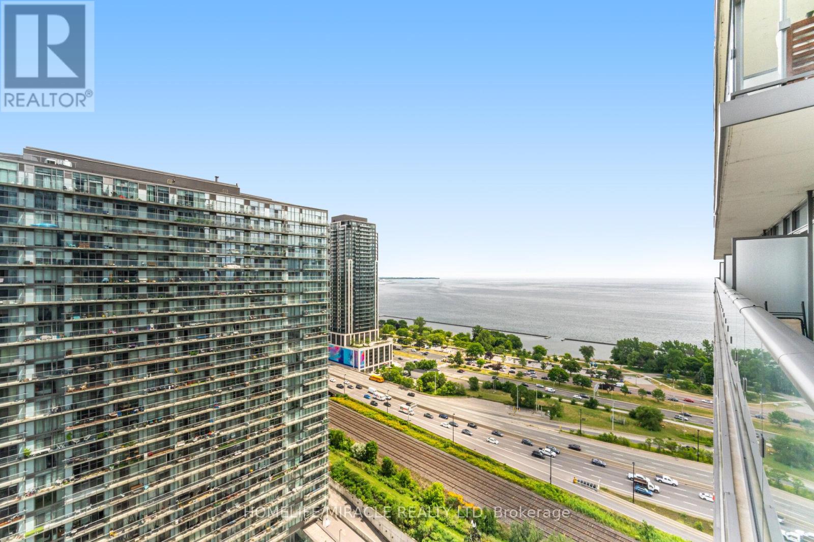 2413 - 105 The Queensway Avenue, Toronto, Ontario  M6S 5B5 - Photo 23 - W12311922