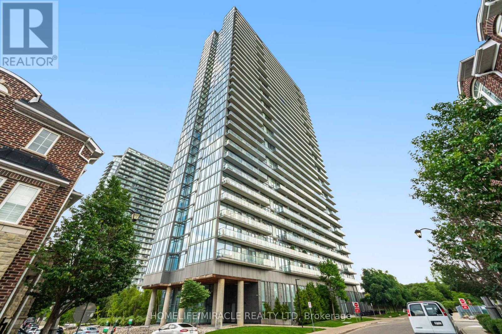 2413 - 105 The Queensway Avenue, Toronto, Ontario  M6S 5B5 - Photo 33 - W12311922