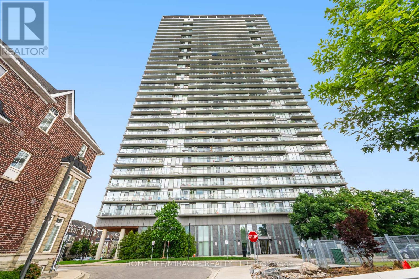 2413 - 105 The Queensway Avenue, Toronto, Ontario  M6S 5B5 - Photo 34 - W12311922