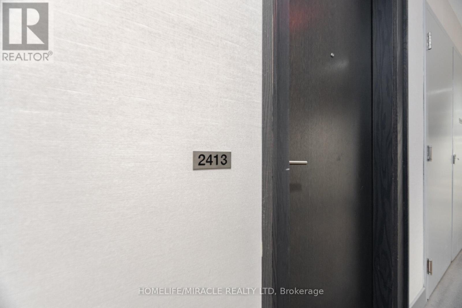 2413 - 105 The Queensway Avenue, Toronto, Ontario  M6S 5B5 - Photo 6 - W12311922