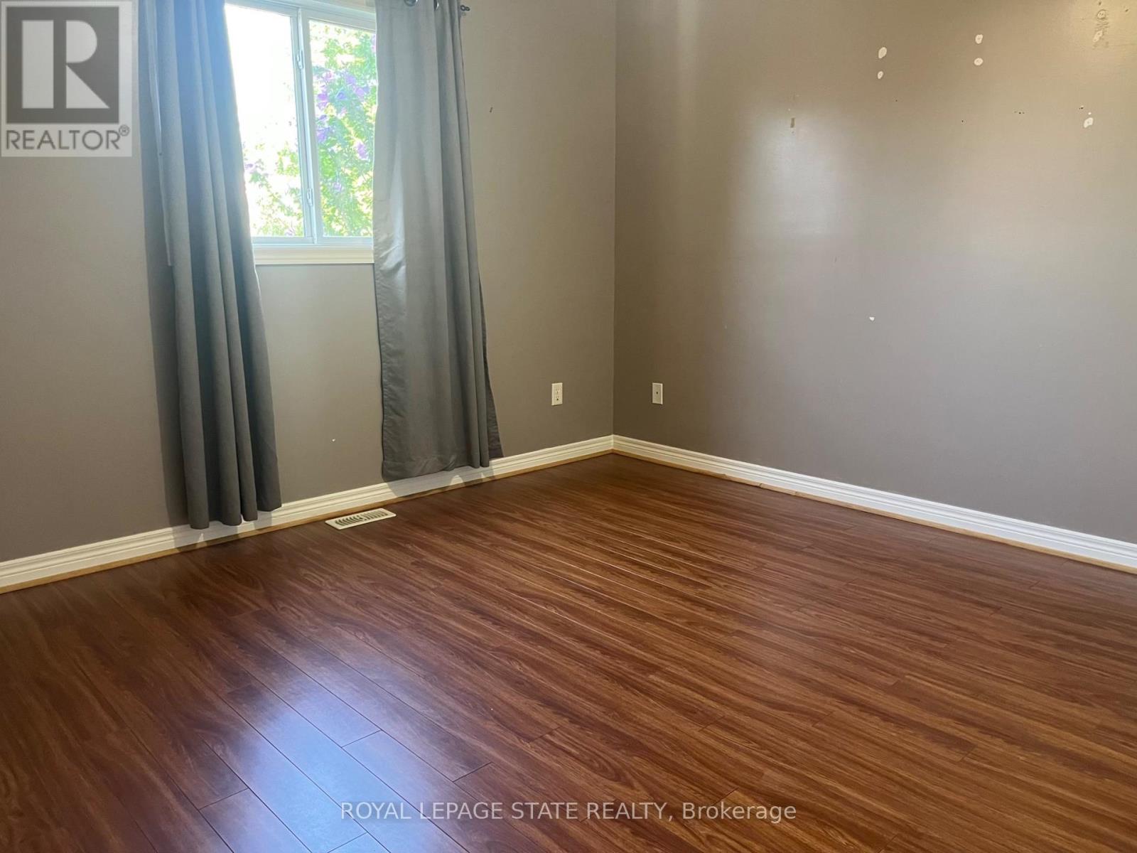 17 Mapleview Drive, Haldimand, Ontario  N0A 1H0 - Photo 19 - X12311928