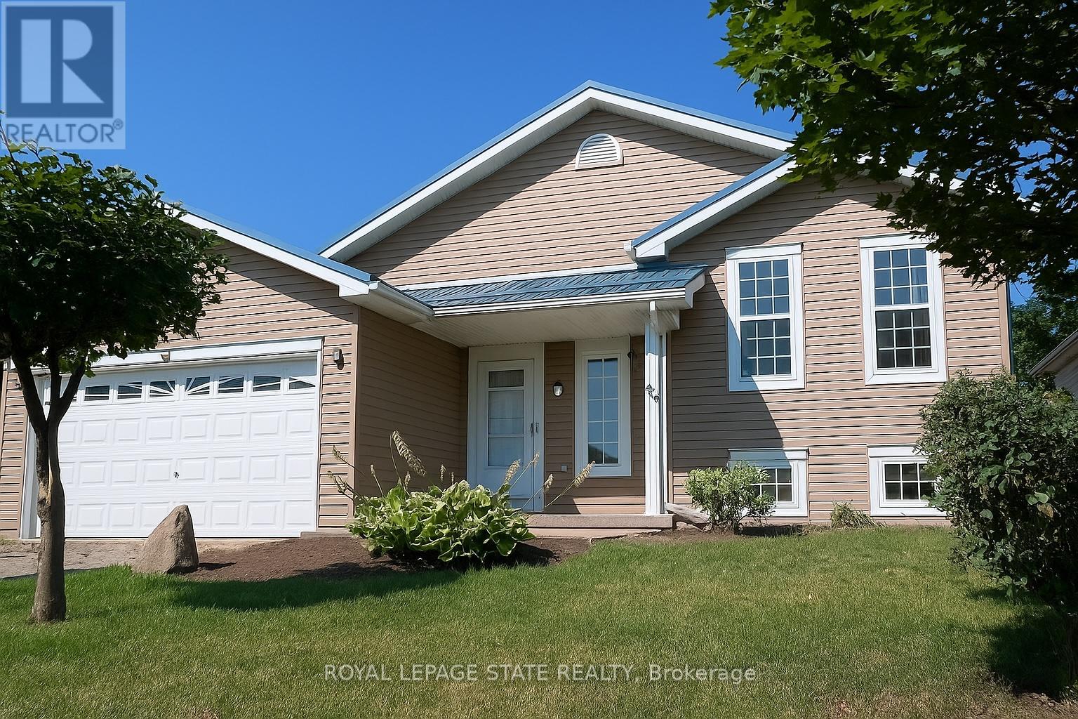 17 Mapleview Drive, Haldimand, Ontario  N0A 1H0 - Photo 2 - X12311928