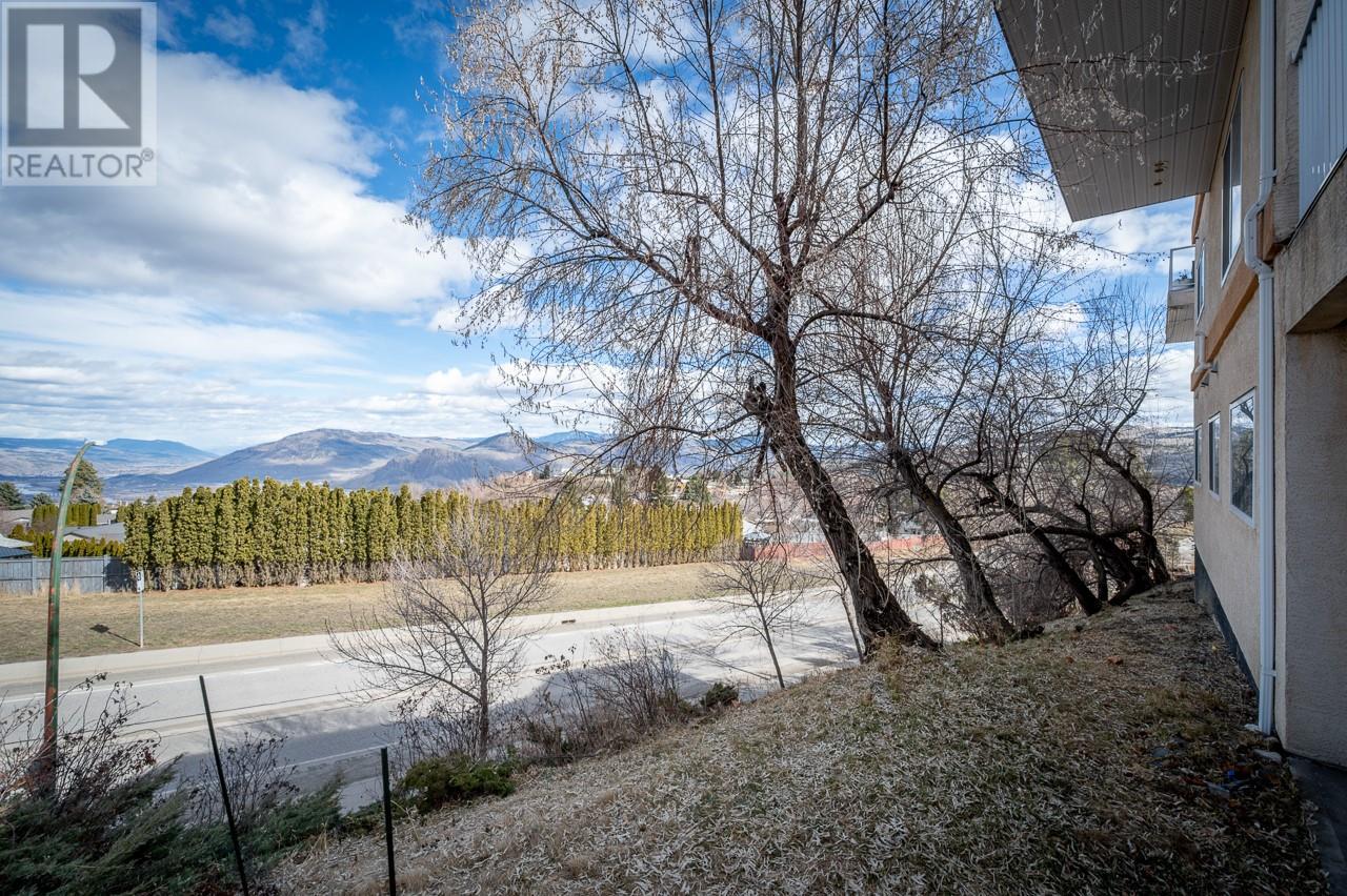 726 Dunrobin Drive Unit# 4, Kamloops, British Columbia  V1S 1X3 - Photo 23 - 10357570