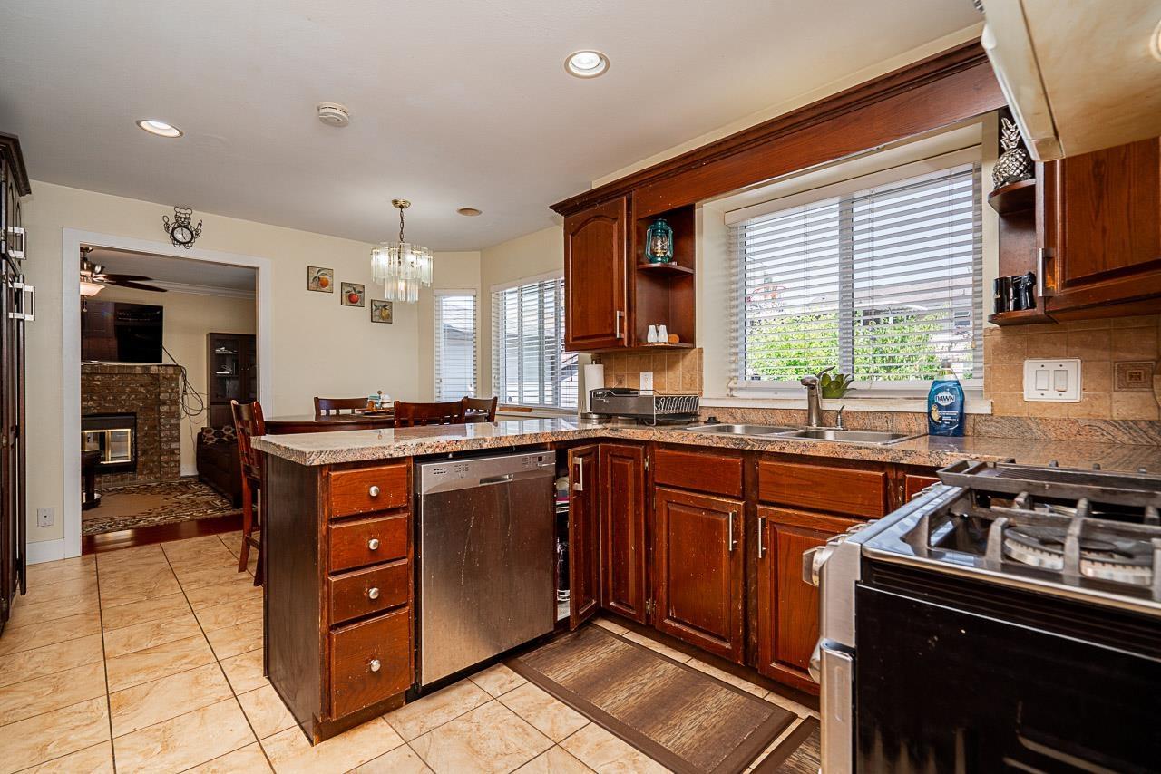 8682 143a Avenue, Surrey, British Columbia V3W 0K4 - Photo 8 - R3031060