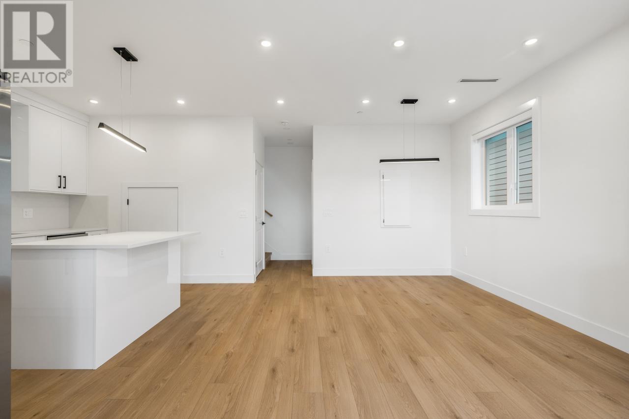 Property at 3 3090 VANNESS AVENUE image 4