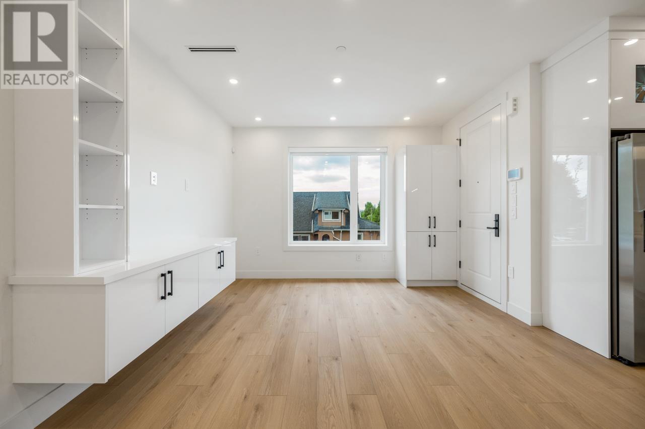 Property at 3 3090 VANNESS AVENUE image 3