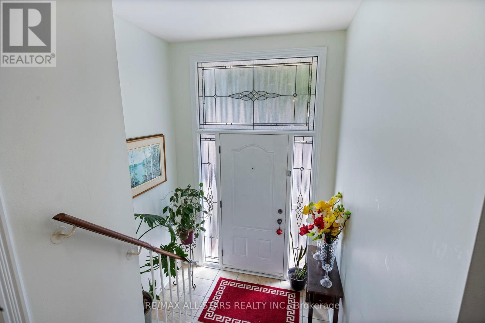 Property at 54 KENNALEY CRESCENT E image 3