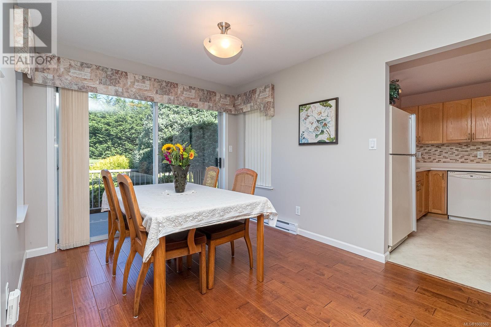 Property at 537 Fairways Pl image 1