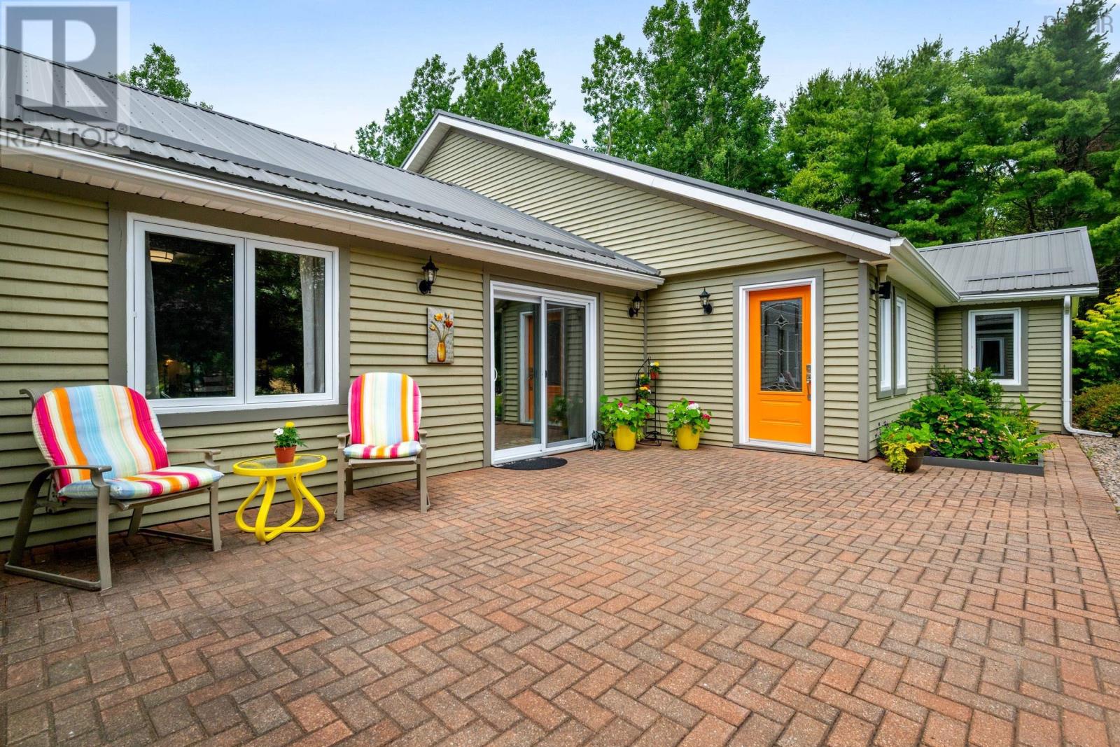532 Oakland Road, Indian Point, Nova Scotia  B0J 2E0 - Photo 5 - 202518652
