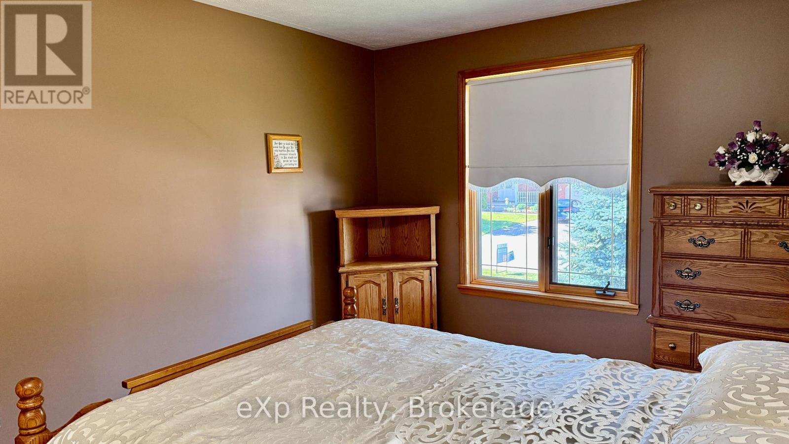 655 17th Street Crescent, Hanover, Ontario  N4N 3S7 - Photo 17 - X12236739