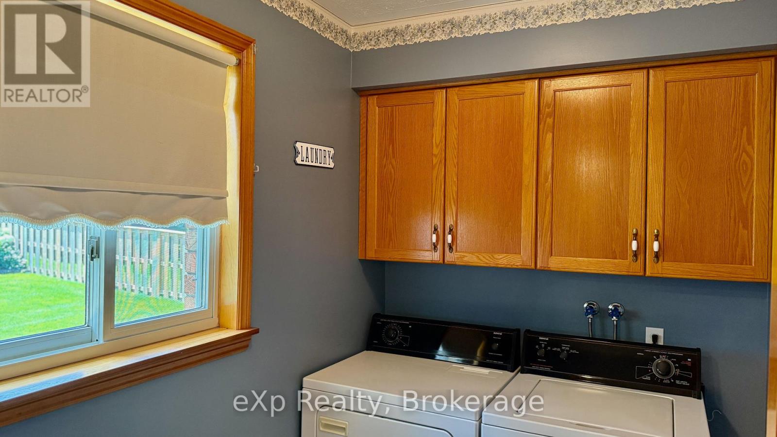 655 17th Street Crescent, Hanover, Ontario  N4N 3S7 - Photo 12 - X12236739