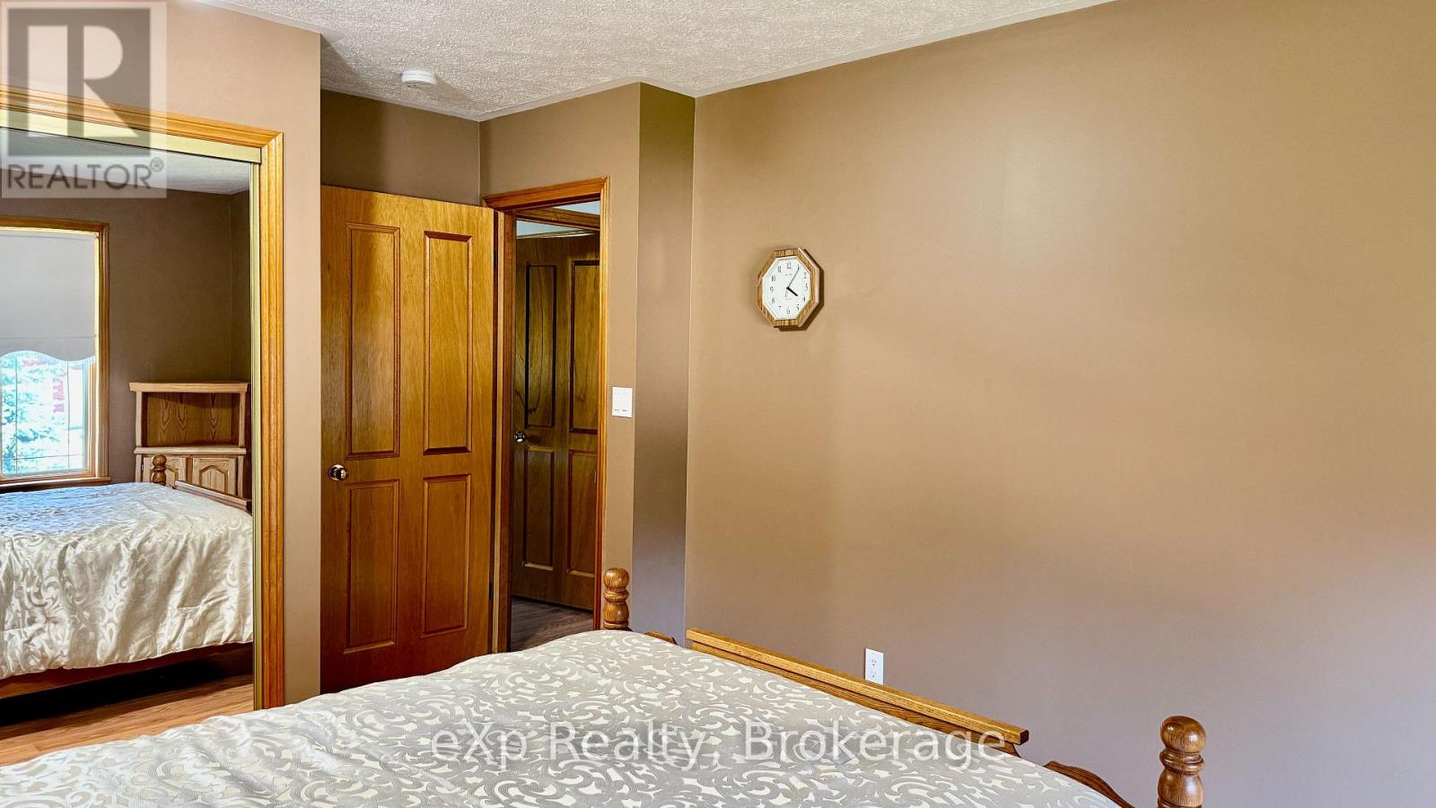 655 17th Street Crescent, Hanover, Ontario  N4N 3S7 - Photo 19 - X12236739