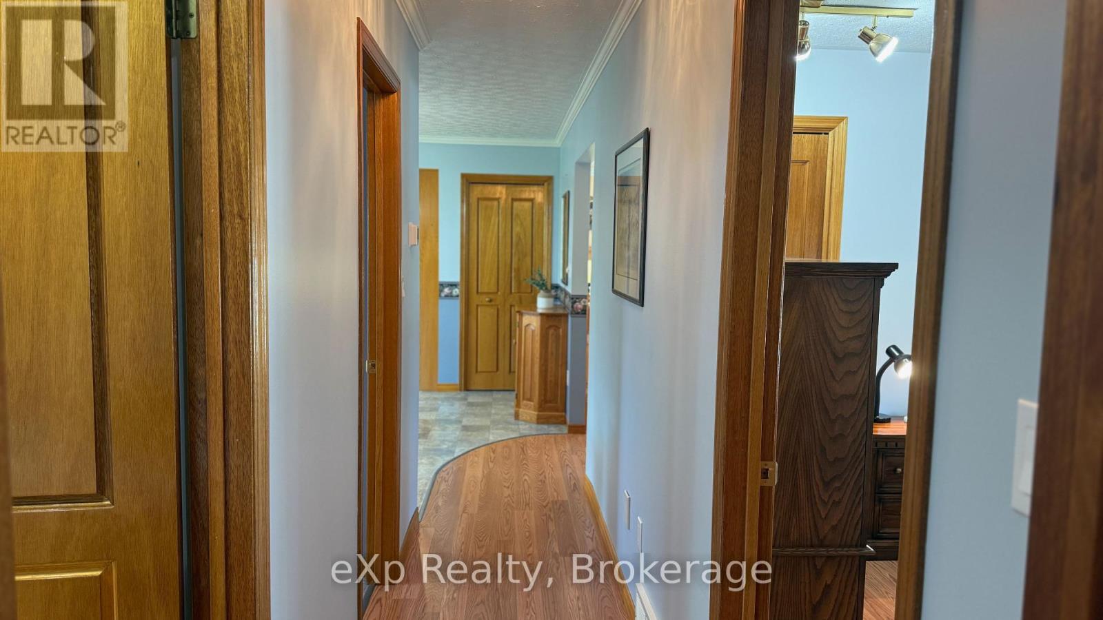 655 17th Street Crescent, Hanover, Ontario  N4N 3S7 - Photo 13 - X12236739