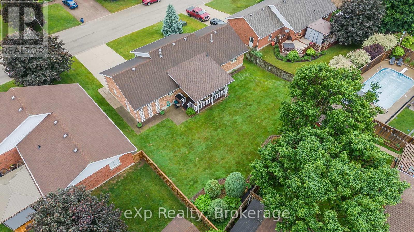 655 17th Street Crescent, Hanover, Ontario  N4N 3S7 - Photo 39 - X12236739