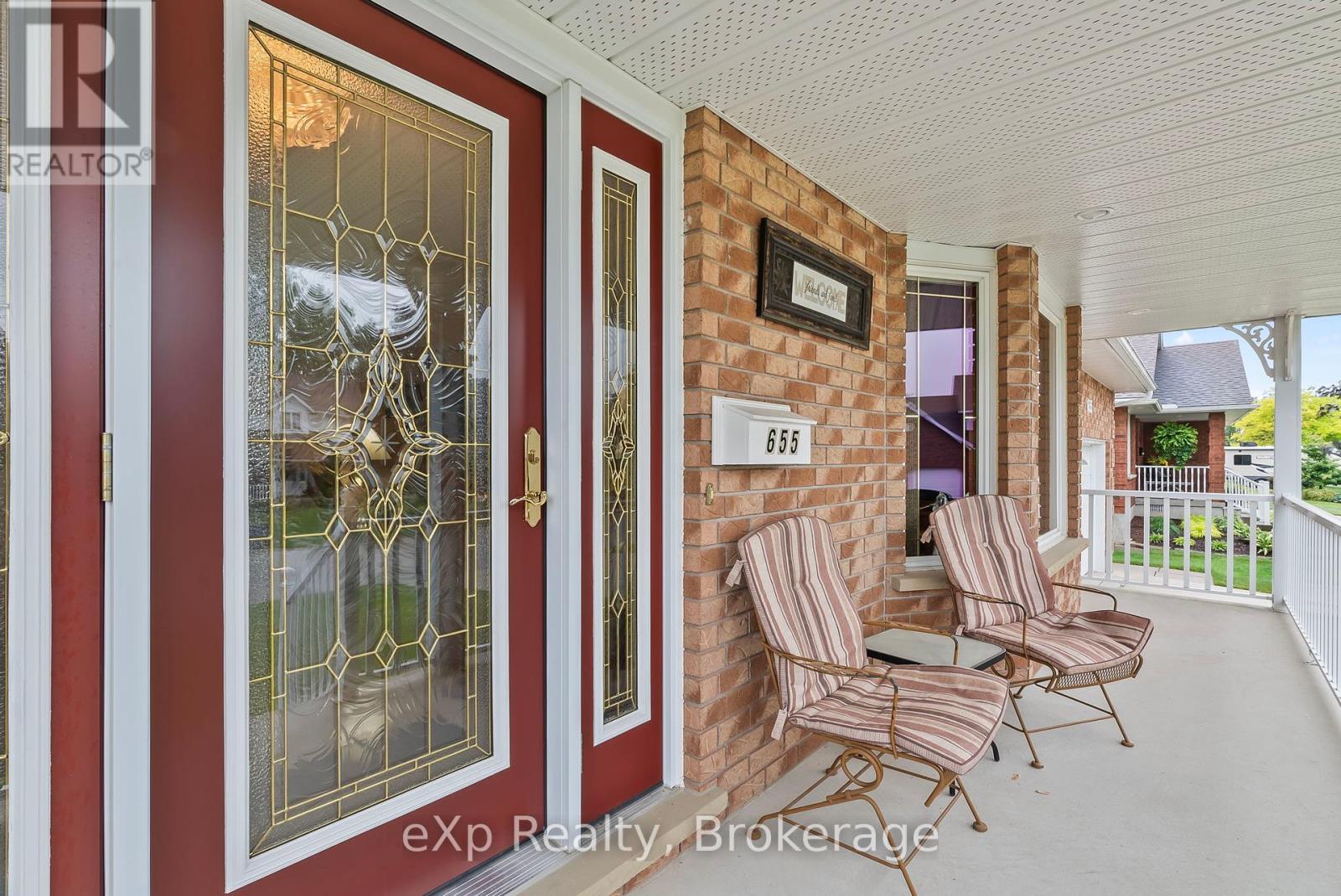 Property at 655 17TH STREET CRESCENT image 4