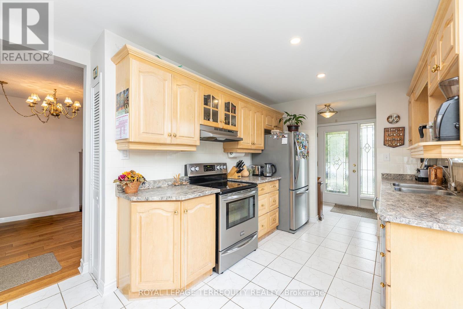 3205 Gwendale Crescent, Mississauga, Ontario  L5A 3B6 - Photo 12 - W12311989