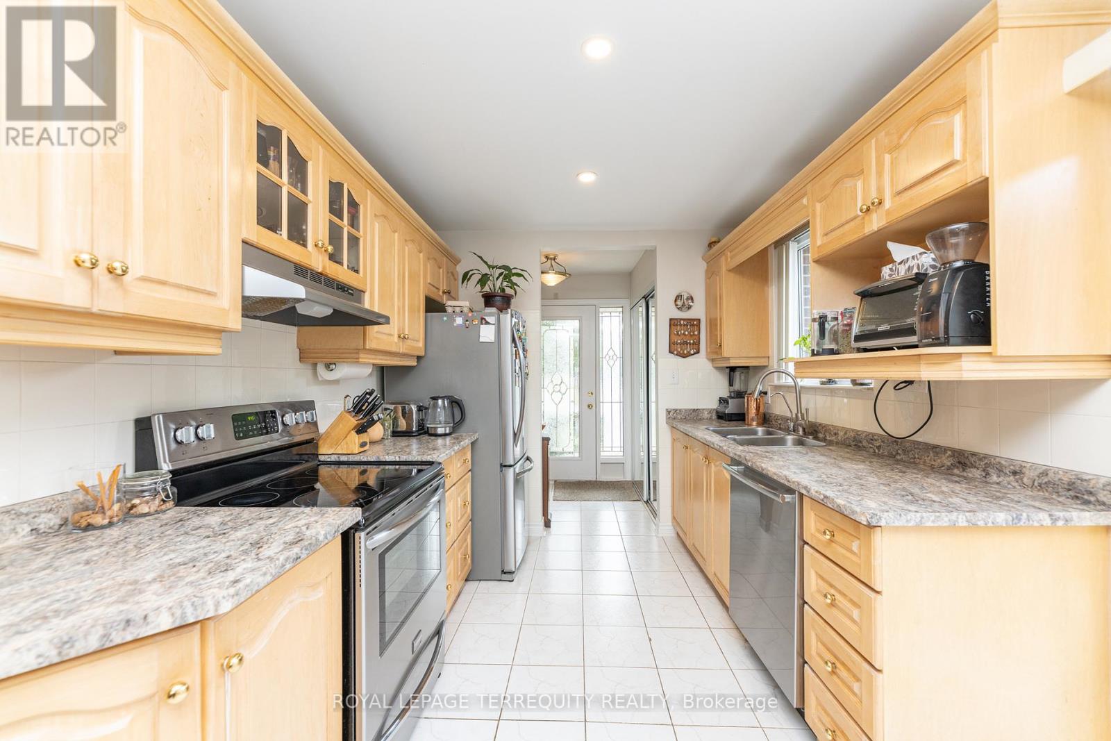 3205 Gwendale Crescent, Mississauga, Ontario  L5A 3B6 - Photo 13 - W12311989