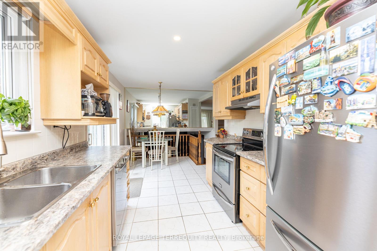 3205 Gwendale Crescent, Mississauga, Ontario  L5A 3B6 - Photo 16 - W12311989