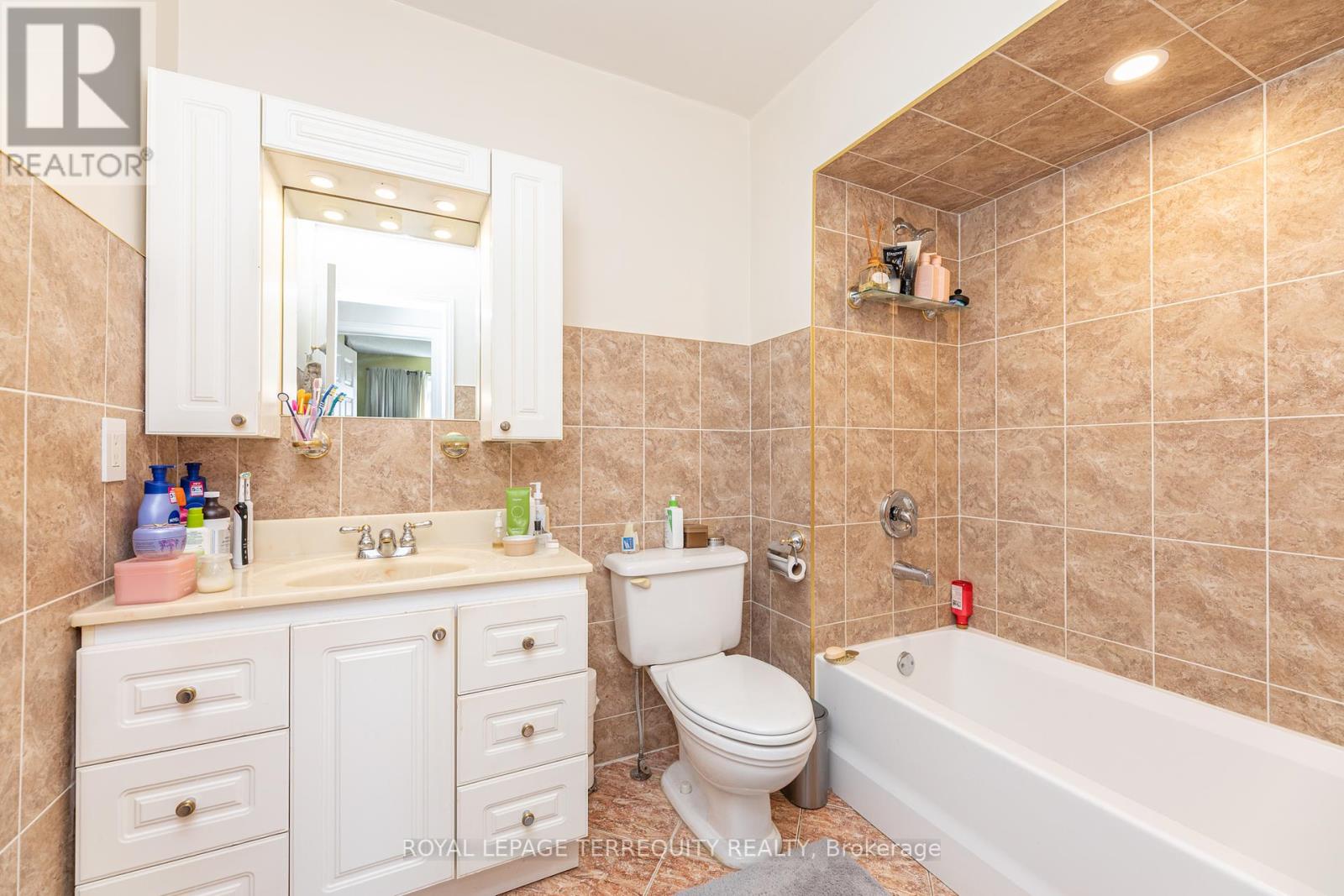 3205 Gwendale Crescent, Mississauga, Ontario  L5A 3B6 - Photo 19 - W12311989