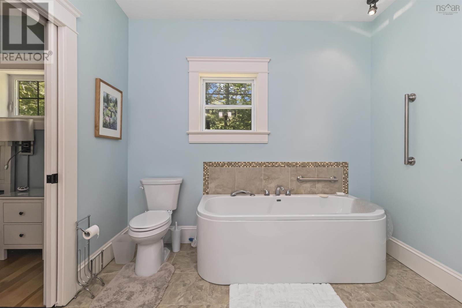 122 Hawthorn Road, Mahone Bay, Nova Scotia  B0J 2E0 - Photo 18 - 202515079