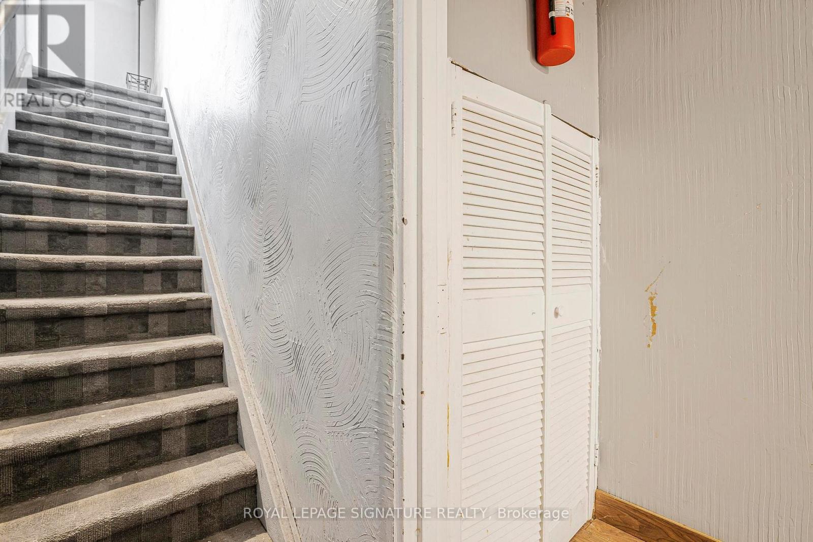 978 Pape Avenue, Toronto, Ontario  M4K 3V7 - Photo 13 - E12306901