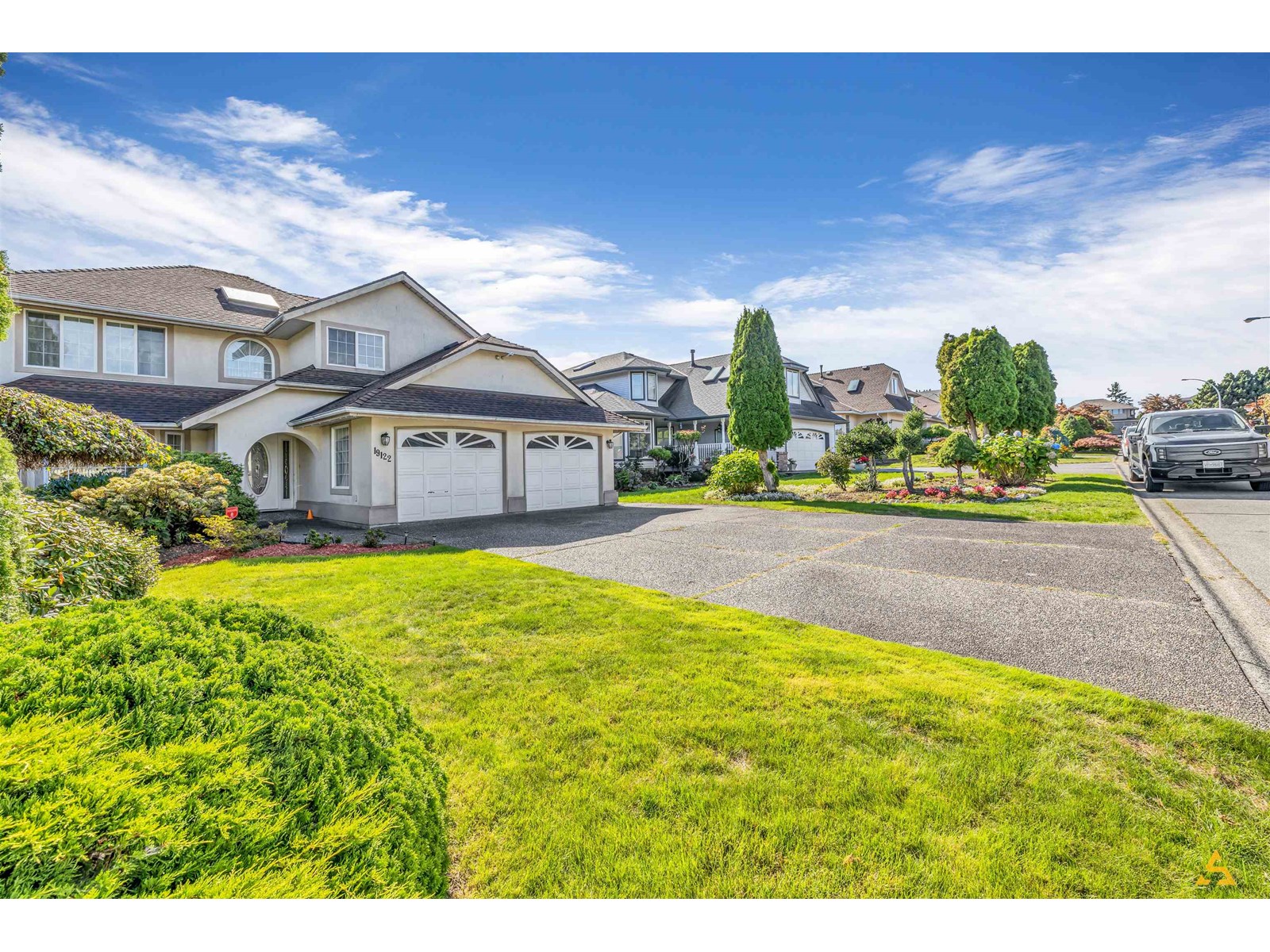 Property at 19122 62A AVENUE image 3