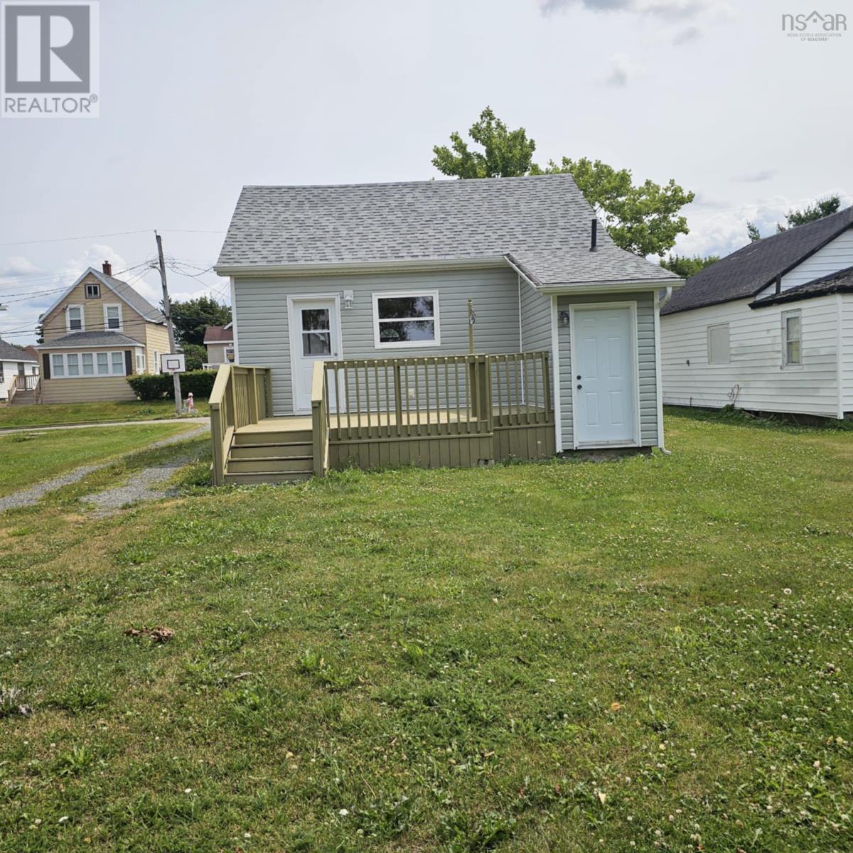 43 Colby Street, Sydney, Nova Scotia  B1P 3P9 - Photo 2 - 202518623