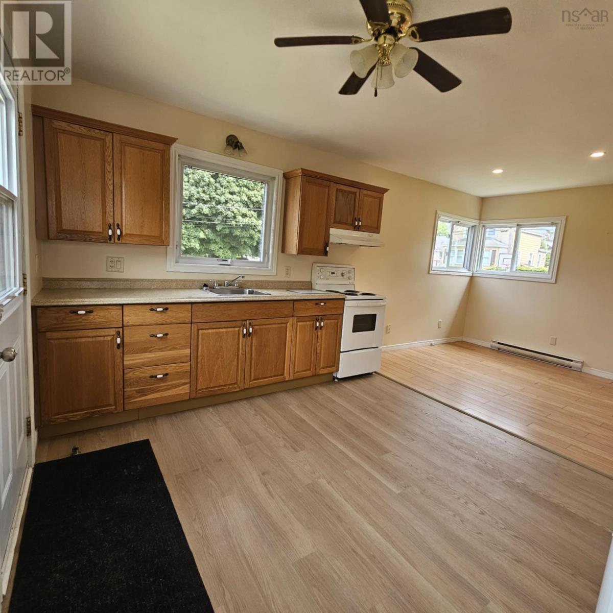 43 Colby Street, Sydney, Nova Scotia  B1P 3P9 - Photo 6 - 202518623