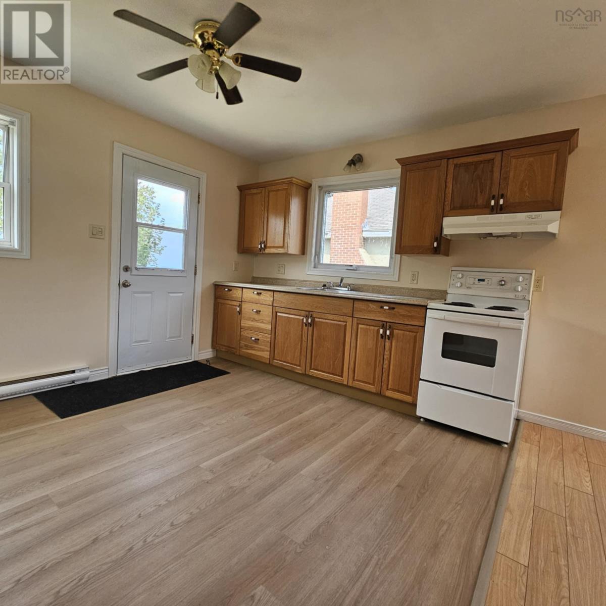 43 Colby Street, Sydney, Nova Scotia  B1P 3P9 - Photo 5 - 202518623