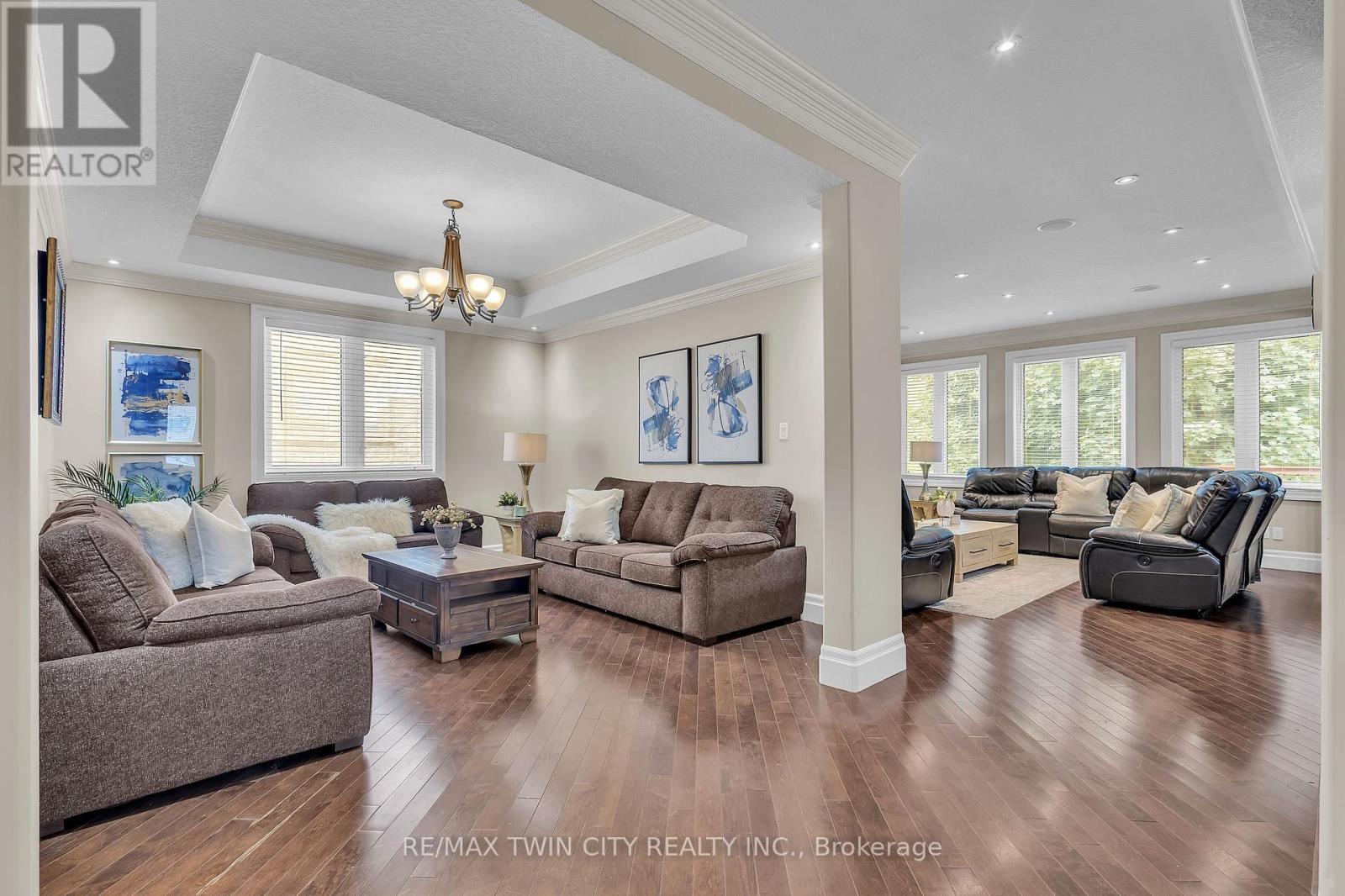 224 Paige Place, Kitchener, Ontario  N2K 4P5 - Photo 11 - X12312024