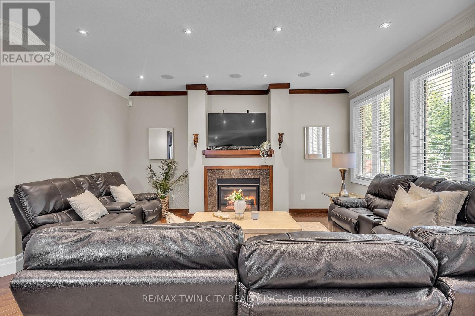 224 Paige Place, Kitchener, Ontario  N2K 4P5 - Photo 18 - X12312024
