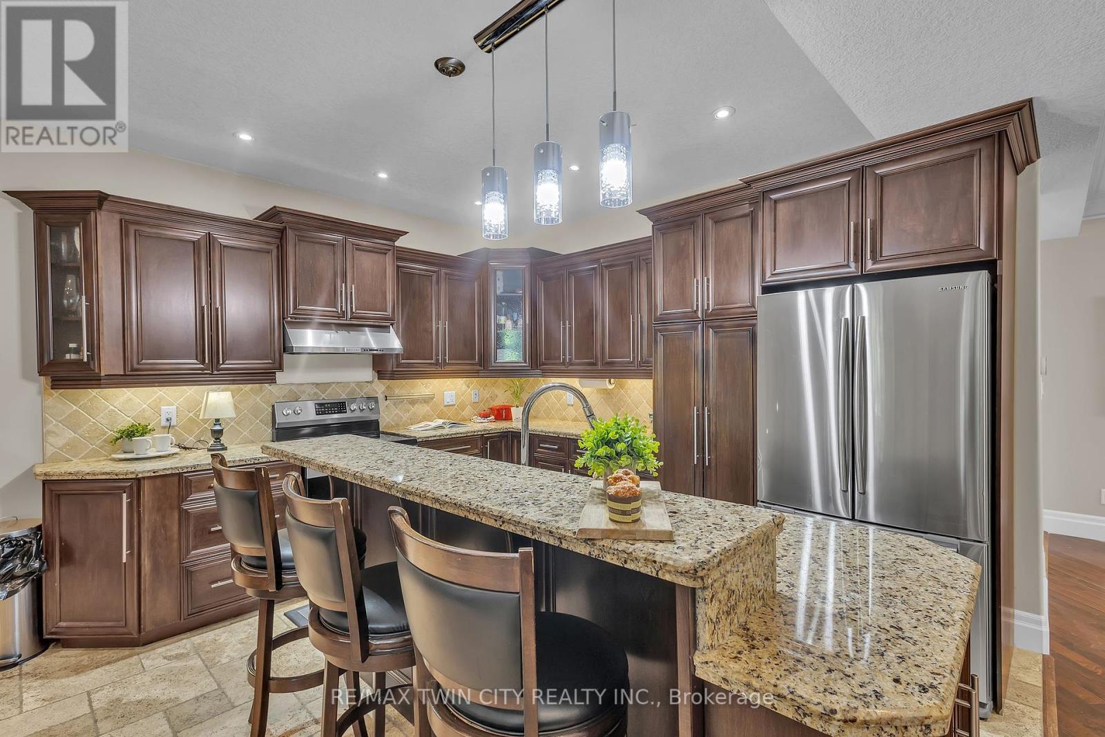 224 Paige Place, Kitchener, Ontario  N2K 4P5 - Photo 20 - X12312024