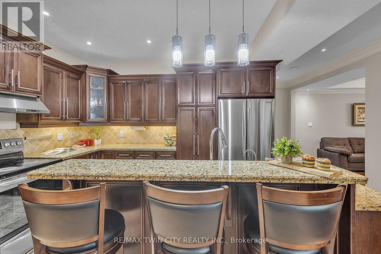 224 Paige Place, Kitchener, Ontario  N2K 4P5 - Photo 21 - X12312024