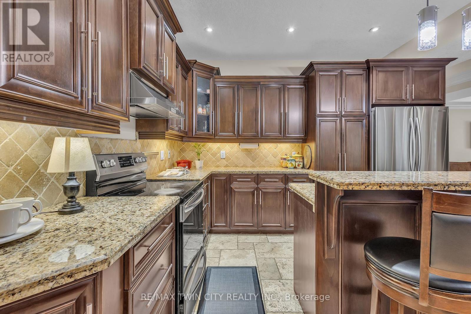 224 Paige Place, Kitchener, Ontario  N2K 4P5 - Photo 22 - X12312024