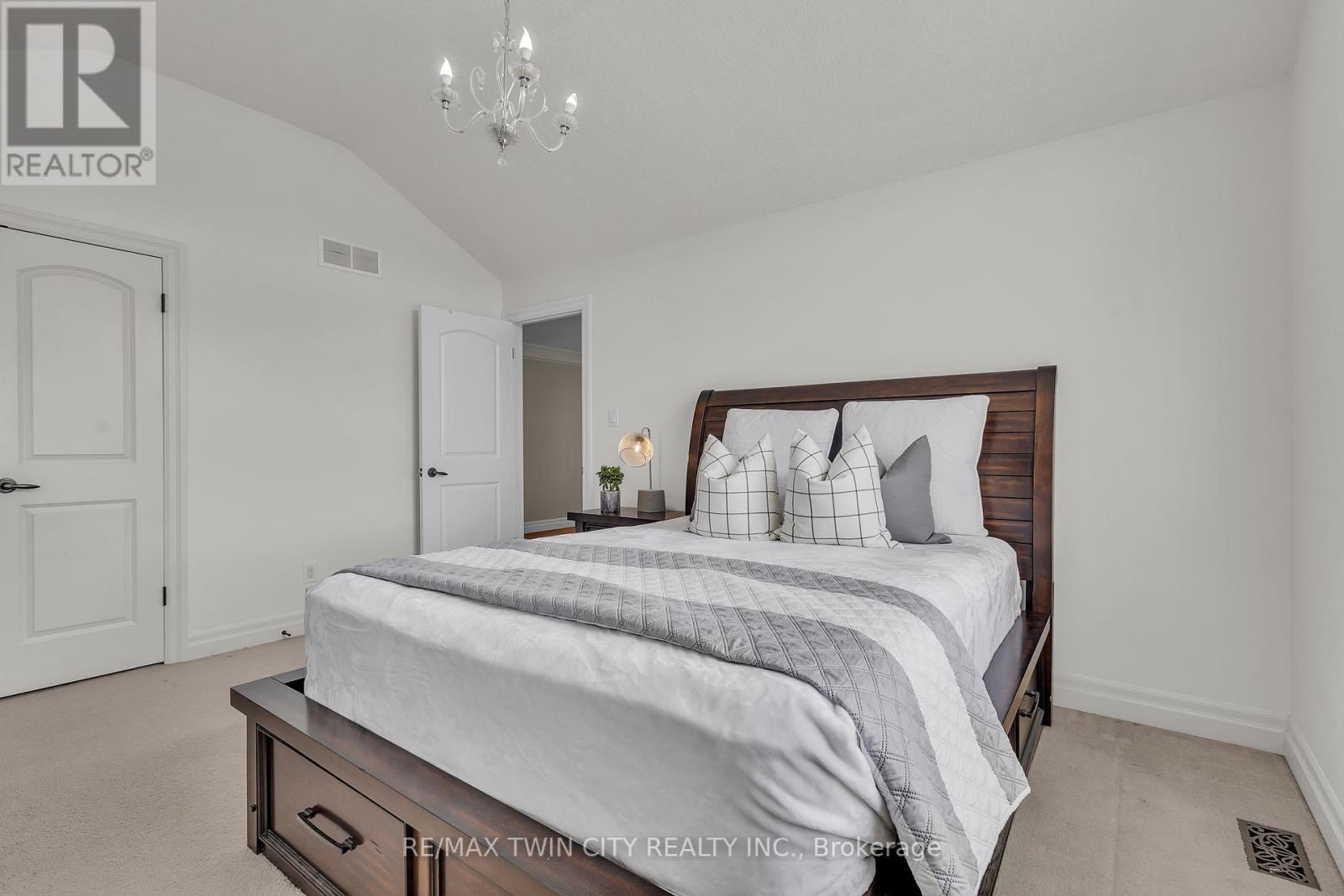 224 Paige Place, Kitchener, Ontario  N2K 4P5 - Photo 29 - X12312024