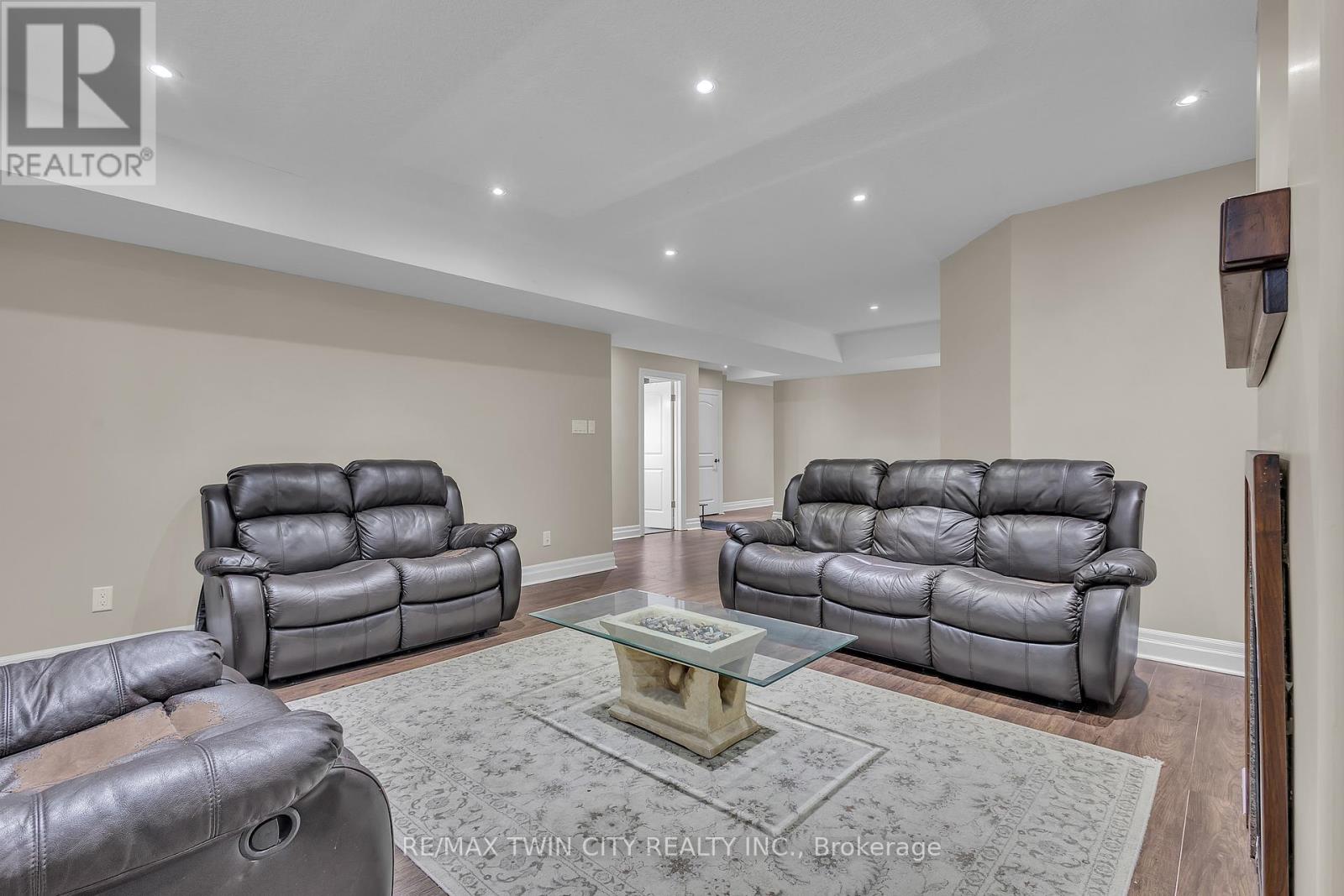 224 Paige Place, Kitchener, Ontario  N2K 4P5 - Photo 42 - X12312024