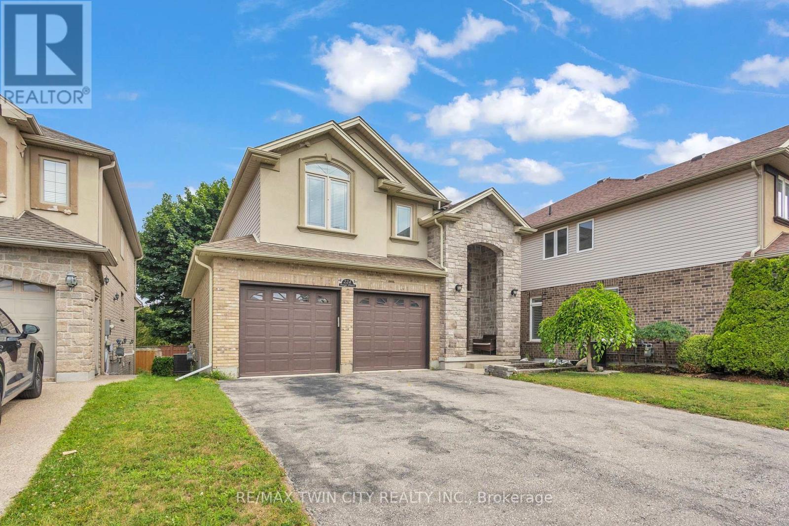 224 Paige Place, Kitchener, Ontario  N2K 4P5 - Photo 6 - X12312024