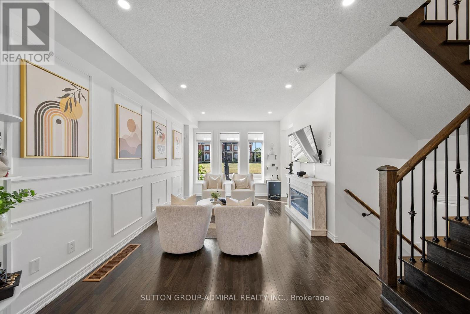 Property at 49 EAST'S CORNERS BOULEVARD image 4