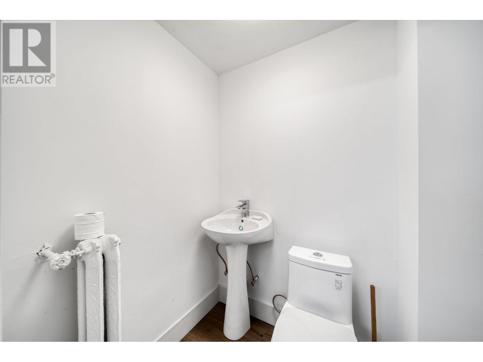 137 E Columbia Street, New Westminster, British Columbia  V3L 3V9 - Photo 17 - C8071073