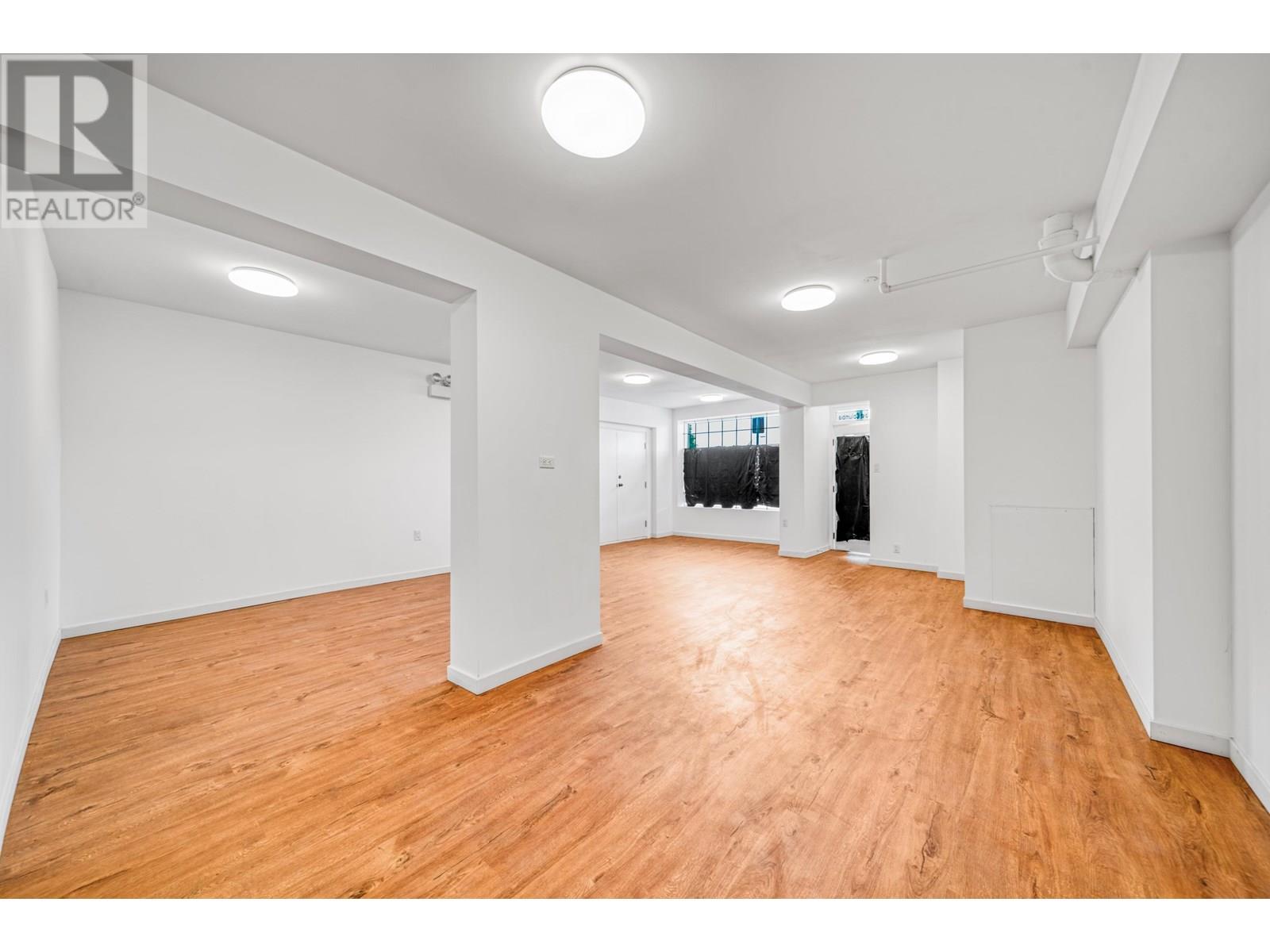 137 E Columbia Street, New Westminster, British Columbia  V3L 3V9 - Photo 8 - C8071073