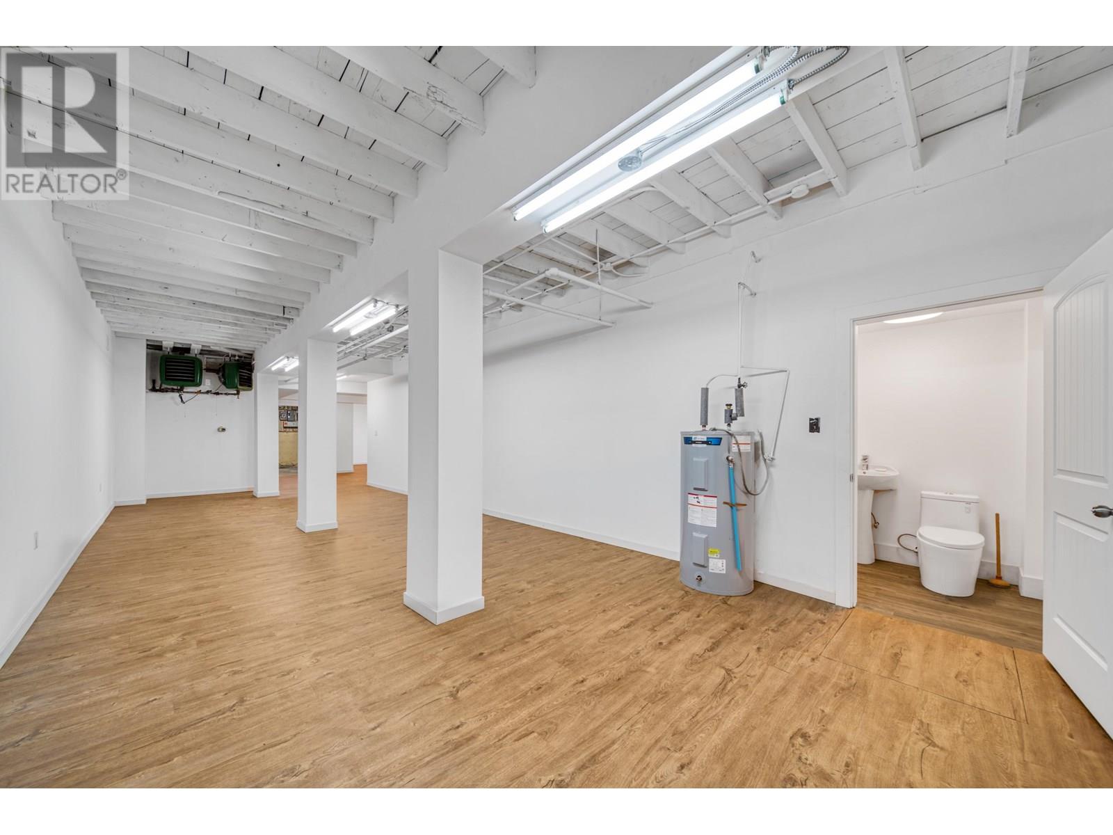 137 E Columbia Street, New Westminster, British Columbia  V3L 3V9 - Photo 15 - C8071073