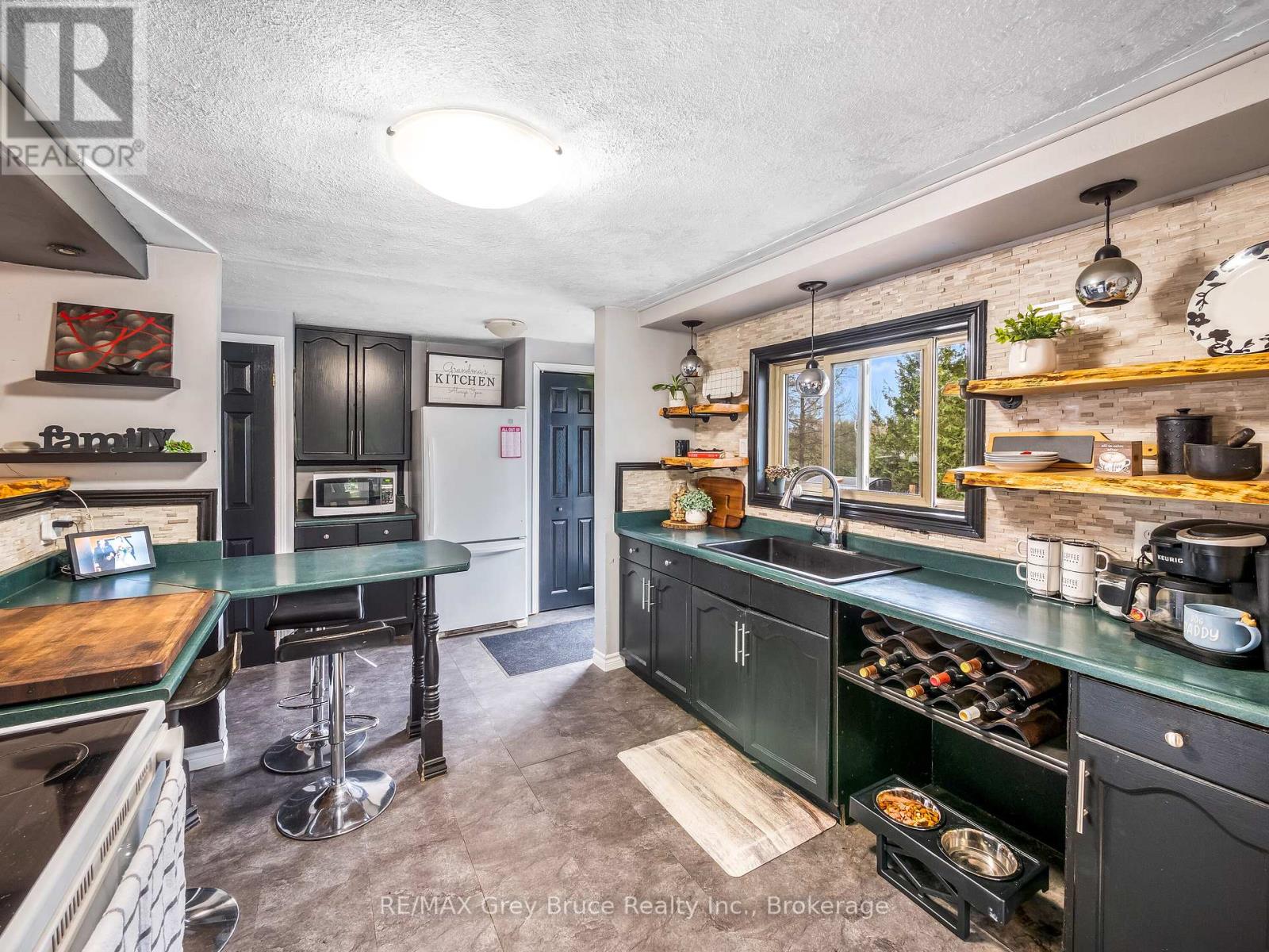 106 Elder Lane, Chatsworth, Ontario  N0H 1G0 - Photo 18 - X12312058