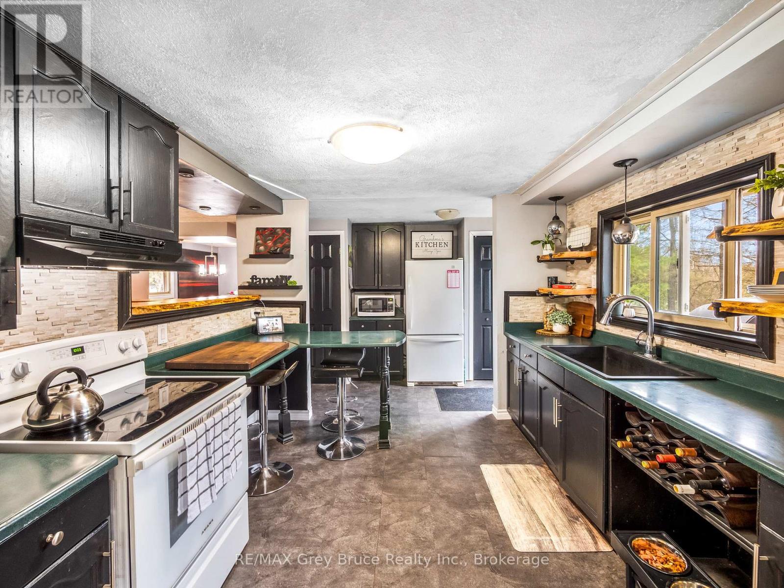 106 Elder Lane, Chatsworth, Ontario  N0H 1G0 - Photo 19 - X12312058