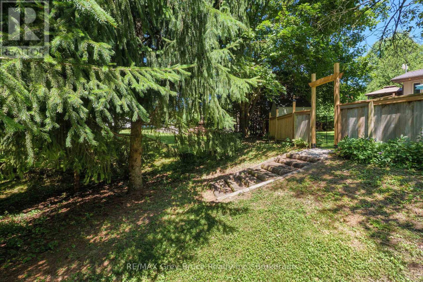 106 Elder Lane, Chatsworth, Ontario  N0H 1G0 - Photo 41 - X12312058
