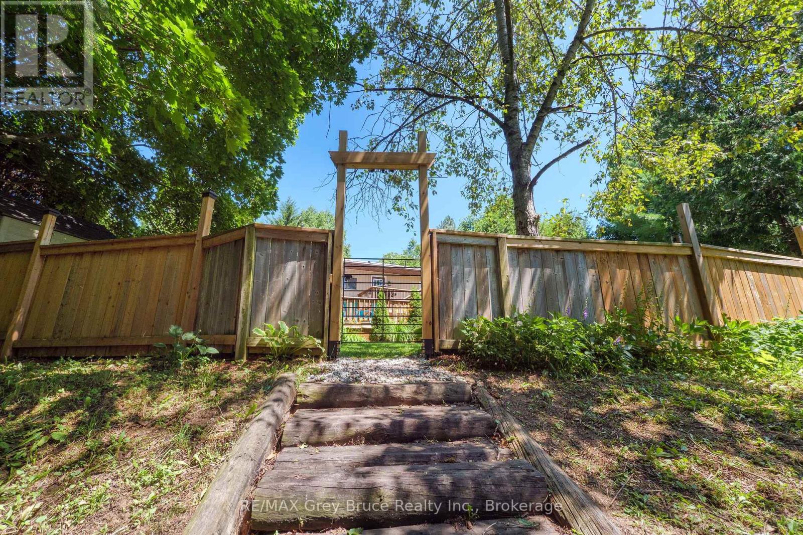 106 Elder Lane, Chatsworth, Ontario  N0H 1G0 - Photo 42 - X12312058