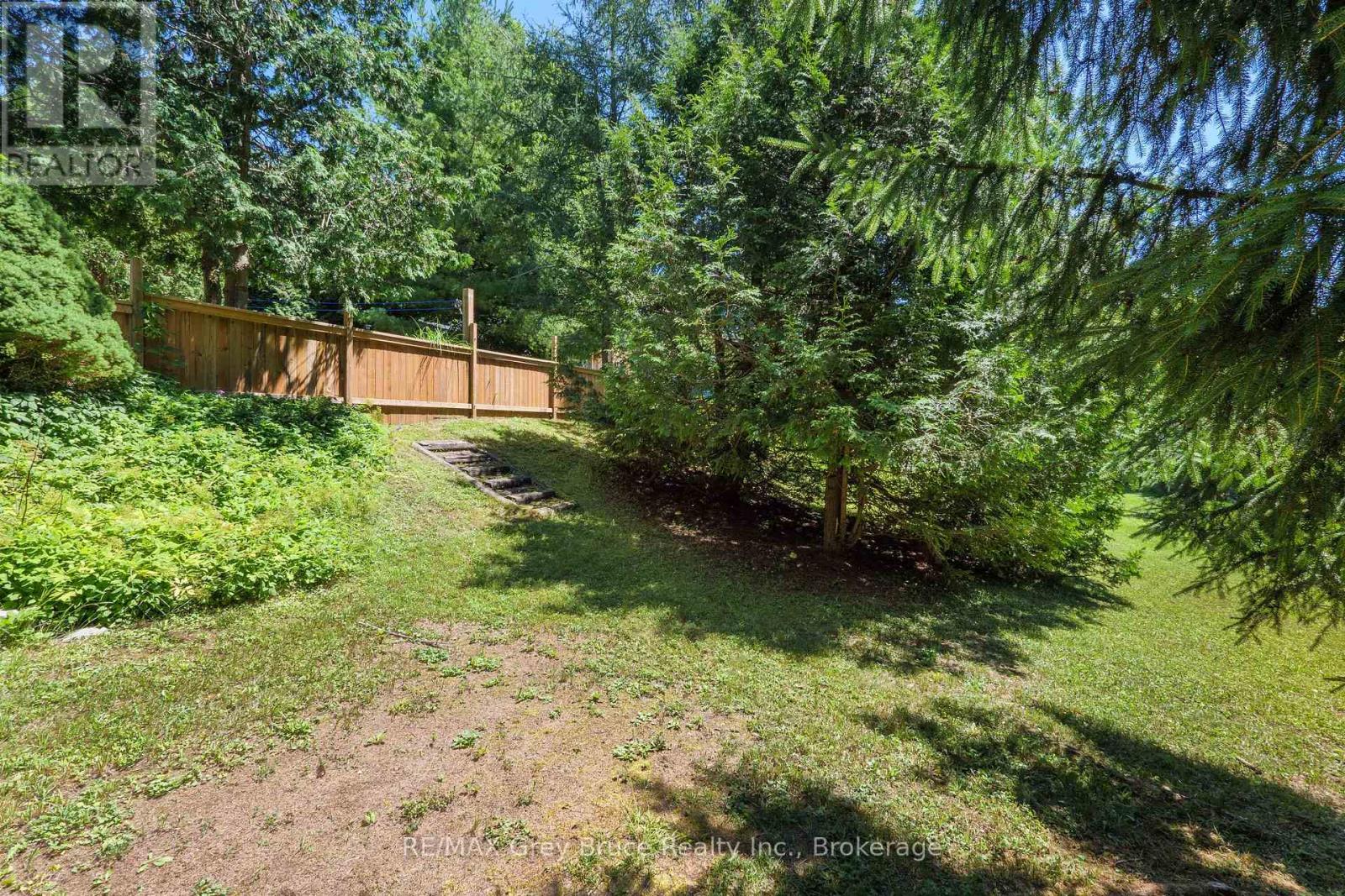 106 Elder Lane, Chatsworth, Ontario  N0H 1G0 - Photo 43 - X12312058