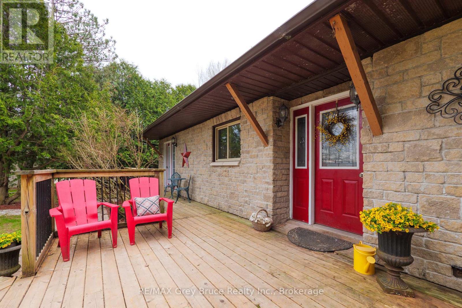 106 Elder Lane, Chatsworth, Ontario  N0H 1G0 - Photo 6 - X12312058