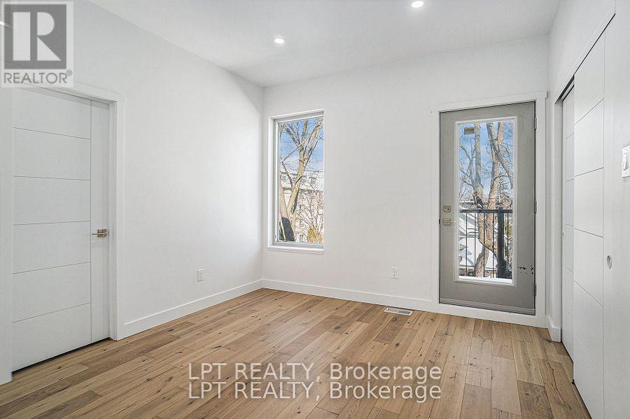 Unit B - 14 Stevens Avenue, Ottawa, Ontario  K1K 1K5 - Photo 12 - X12312048