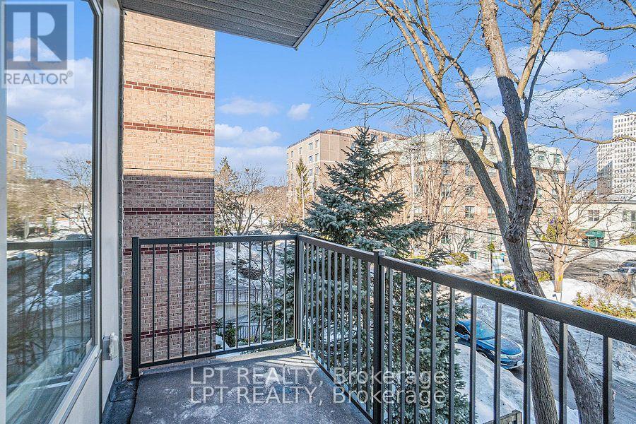 Unit B - 14 Stevens Avenue, Ottawa, Ontario  K1K 1K5 - Photo 5 - X12312048