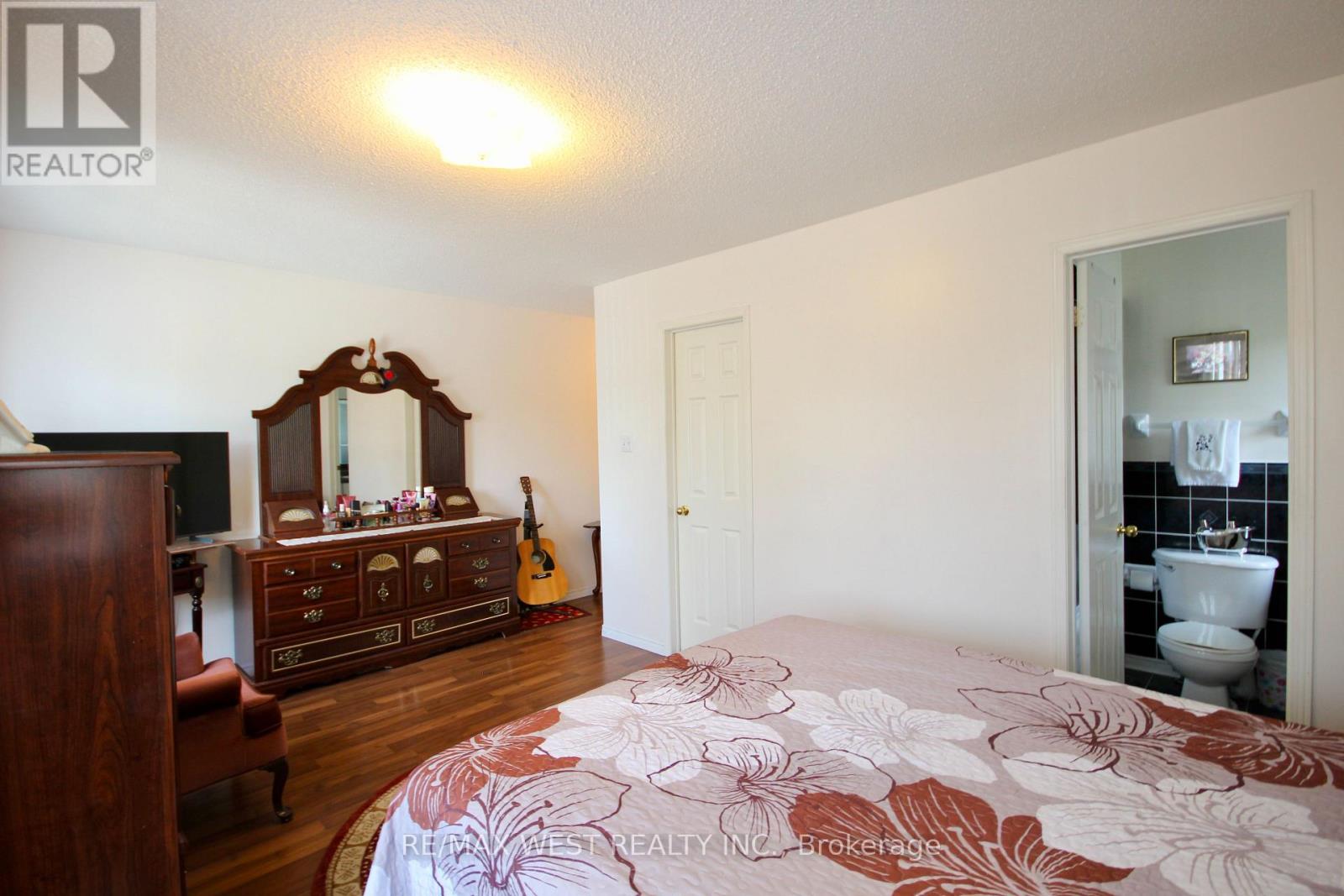 1 Platinum Drive, Toronto (Brookhaven-Amesbury), Ontario M6M 5K1 - Photo 18 - W12311923